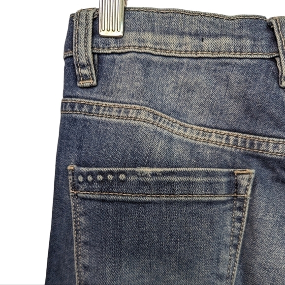 Blank NYC Distressed Straight Leg Jeans Women’s Size 26 Dark Wash Mid Rise - Picture 3 of 9